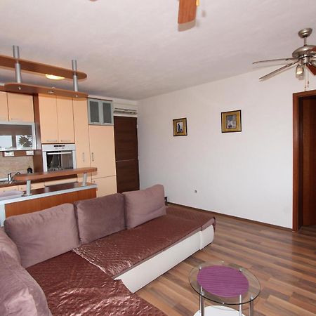 Apartments Horizont Ровин Екстериор снимка