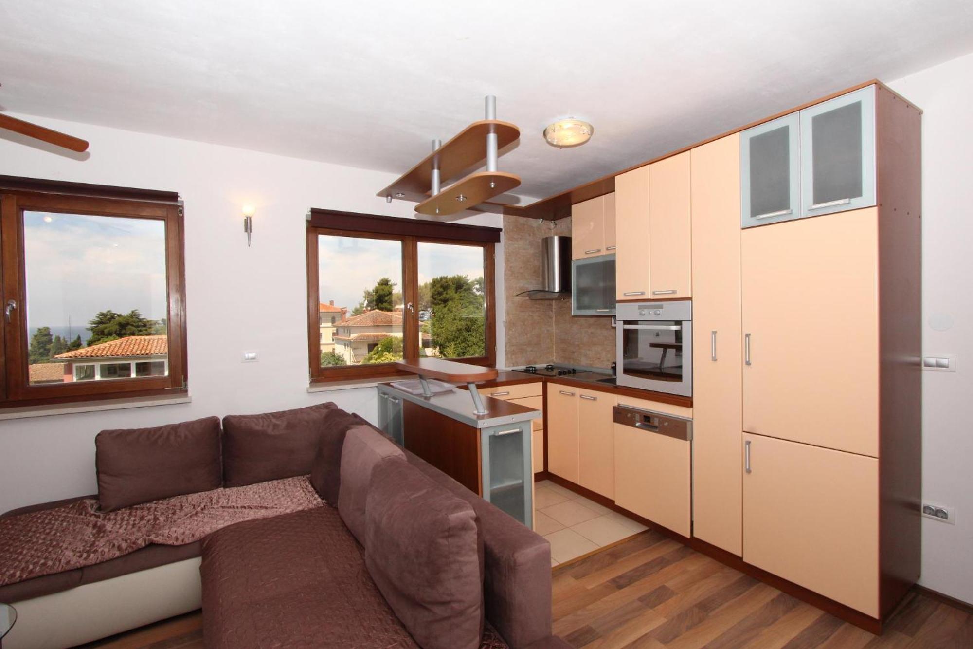 Apartments Horizont Ровин Екстериор снимка